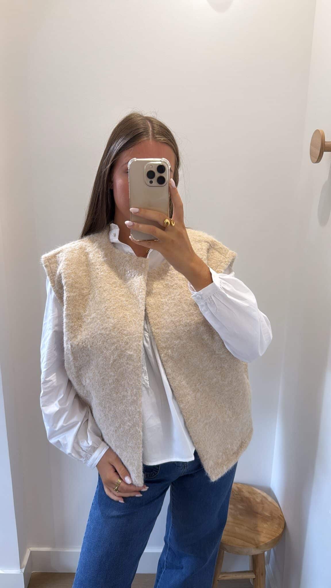 ff8cbc27-537d-4424-81aa-6b3f56295913-2