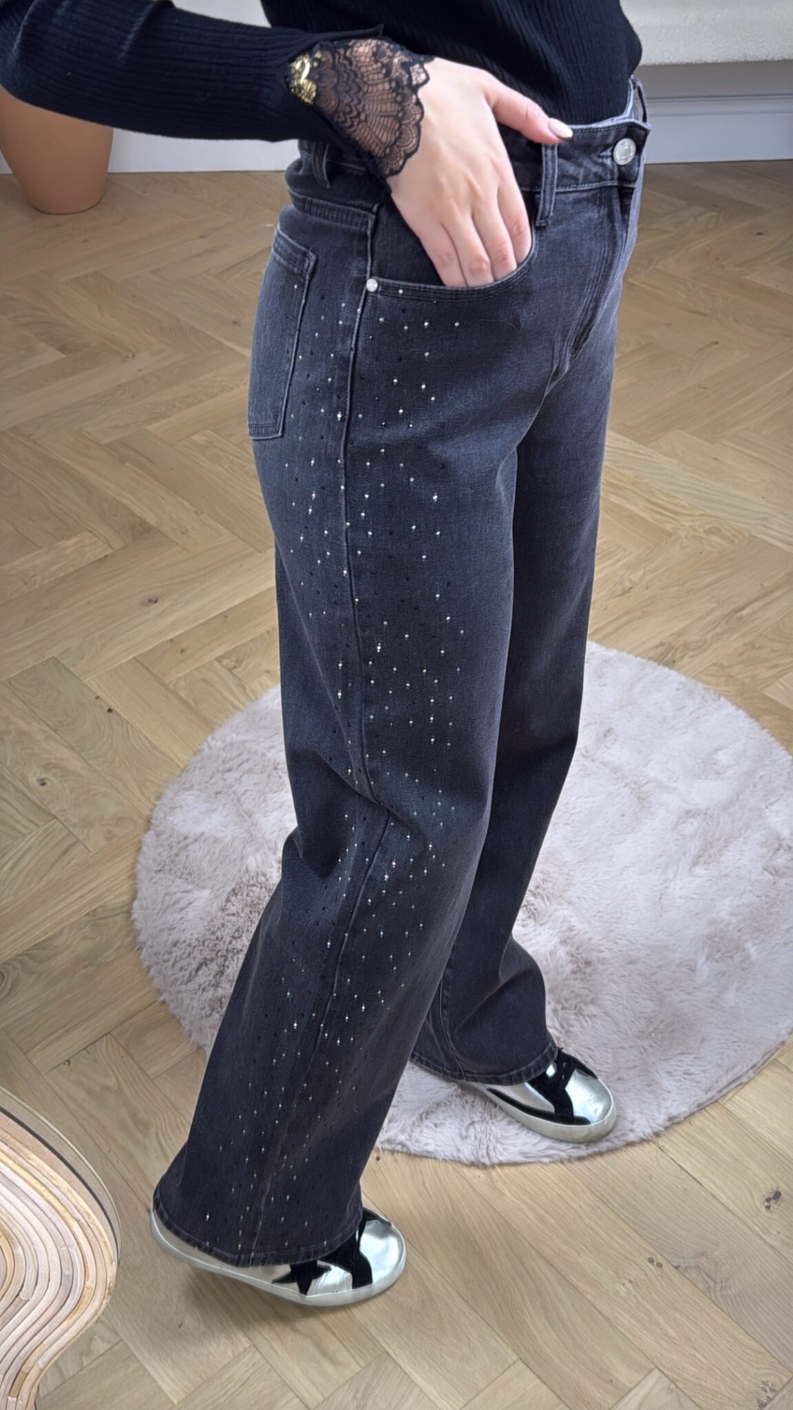 0f13072f-5692-43ee-8948-f72ede157774