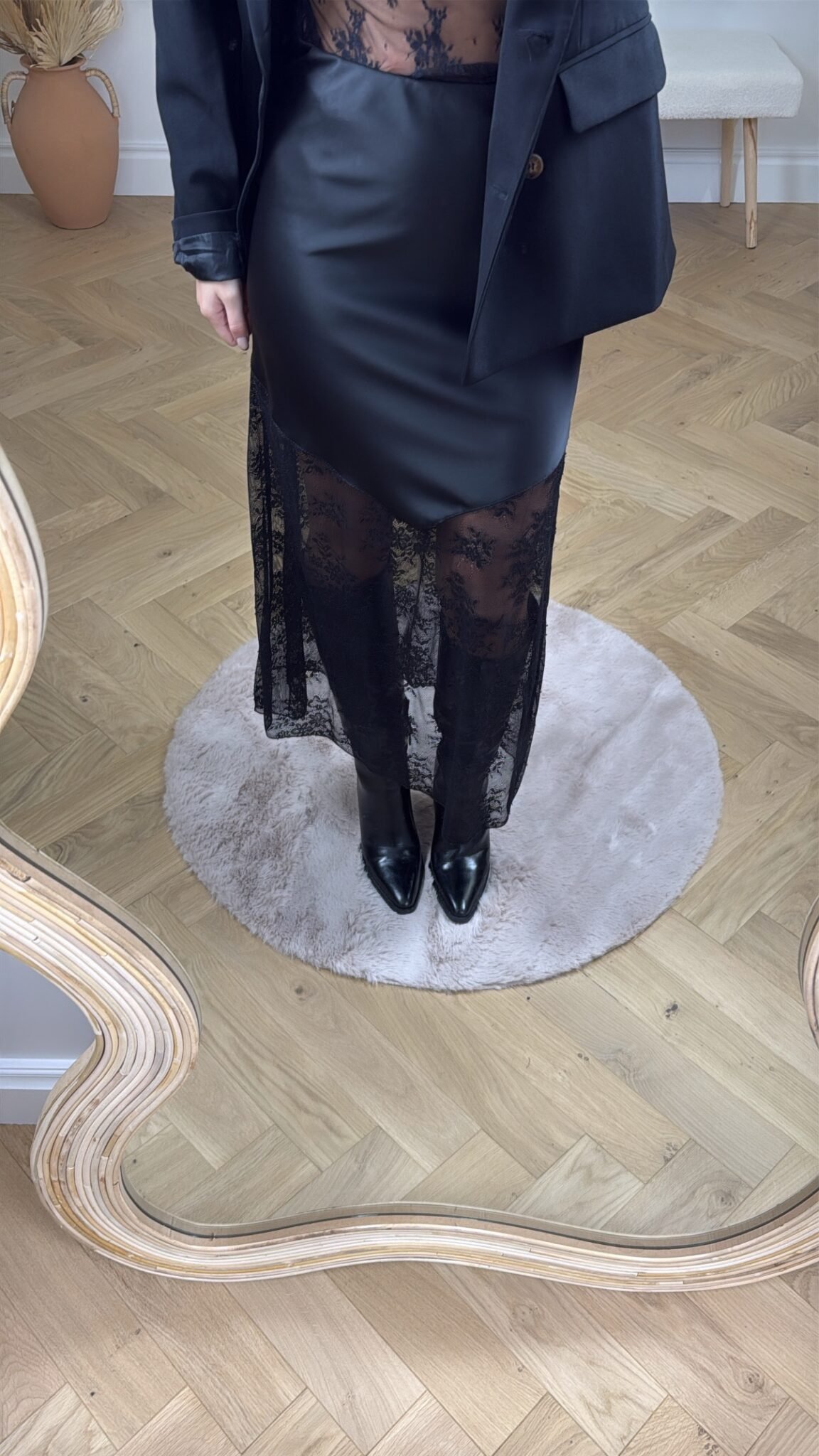 d6b70387-d8d2-4502-a823-de4497a34380