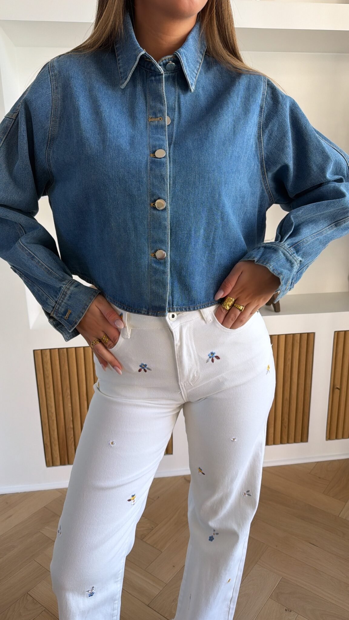 382d6684-d8f7-46d8-bbaa-a20187e8efc7