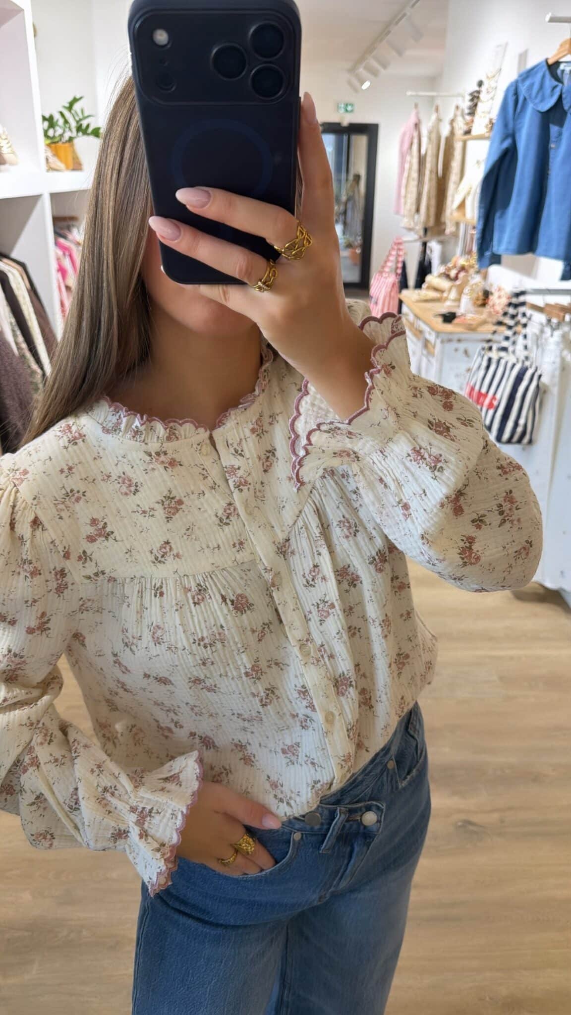 826ee9dc-57b1-4c22-a6ab-cd4ac8208bbe